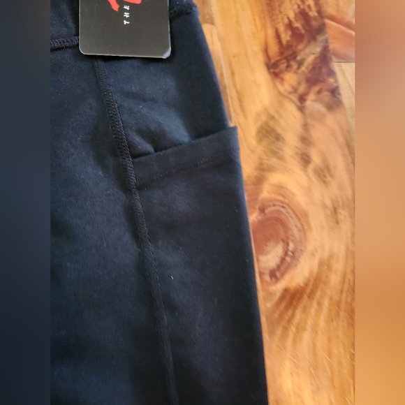 NWT T.G.P. Black Leggins.  Great pants.  Size 2XL.  Lots of stretch. - Picture 2 of 5